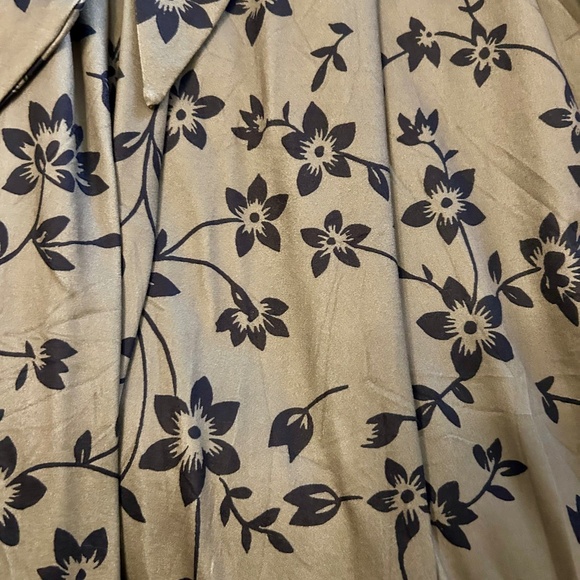 Women’s Olive Green Mixed Fabric Dress, NEVER WORN, Size Medium - Picture 5 of 11